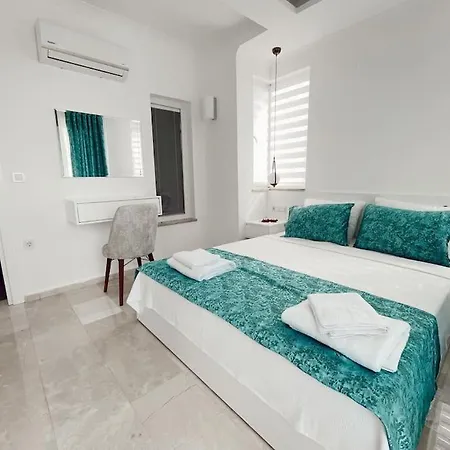 Bella Hotel